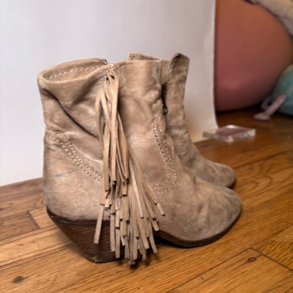 Sam Edelman Suede Fringe Ankle Boots Size 7M - Picture 5 of 13